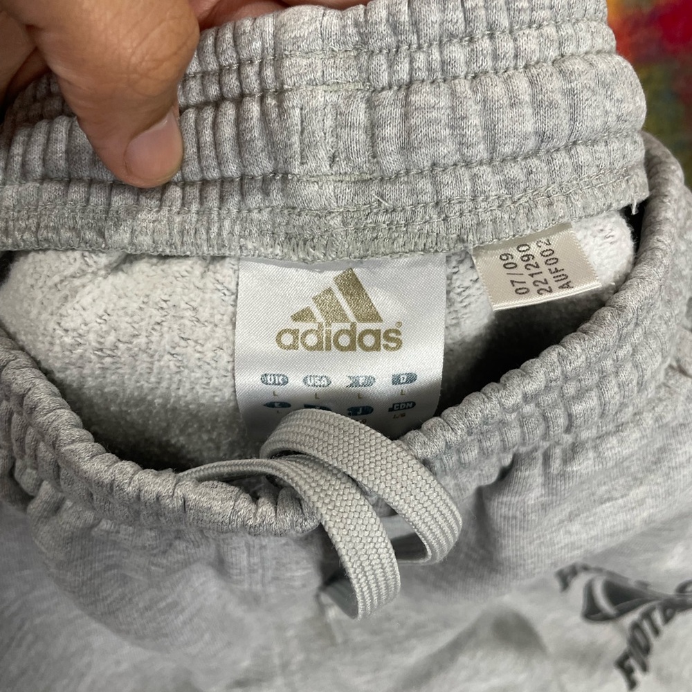 Vintage Gray Adidas Men's Sweatpants - Picture 7 of 7